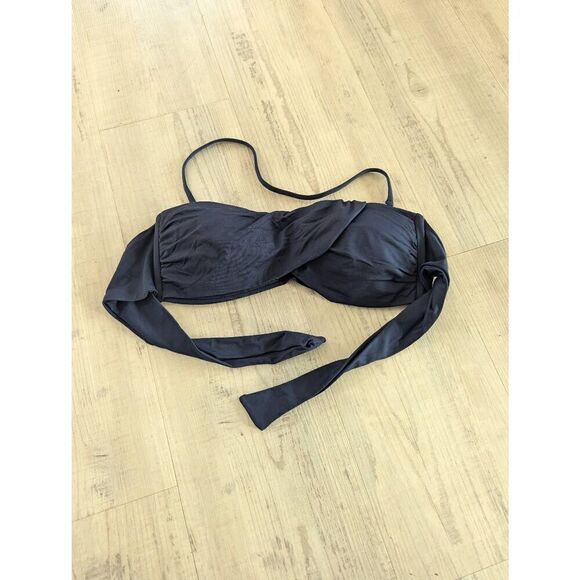 La Blanca Bikini Top women's size 6 navy blue twist front beachy vacation‎ - Picture 1 of 3